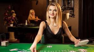 Slot games Aviator dan Sweet Bonanza di angin77